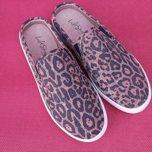 NWOT Life Stride Women's Leopard Slip on Sneakers
